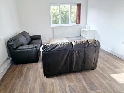 3 Bedroom Apartment - Flat 7,  Bawas place  - Alfreton Road - Thumbnail 18